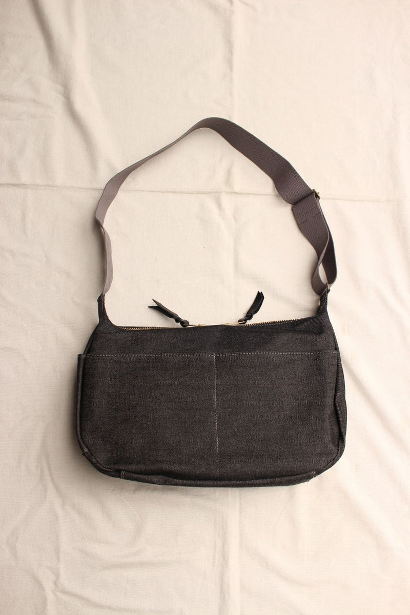 MESSENGERBAG_1_1200x1200.jpg?v