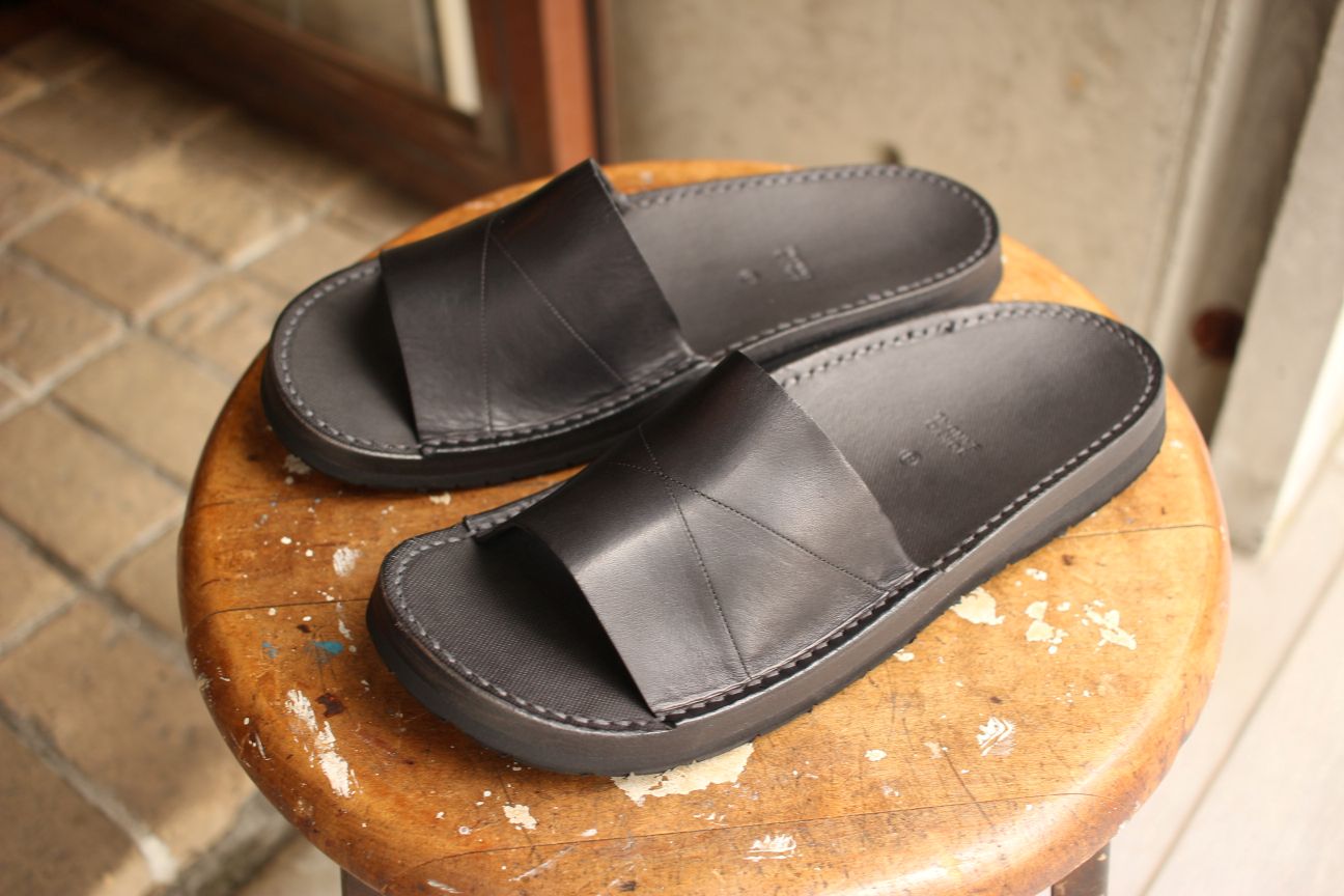 Tokyo Thong Sandal - Noir | FEMME LA