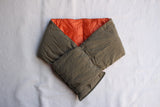 COLIMBO / CHAMPLAIN DOWN MUFFLER (ZV-0710,KHAKI × ORANGE)